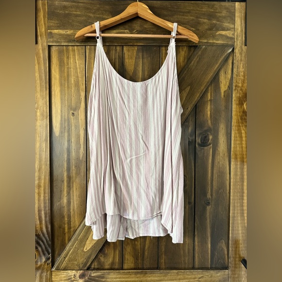 Plus size tank top - Picture 4 of 5